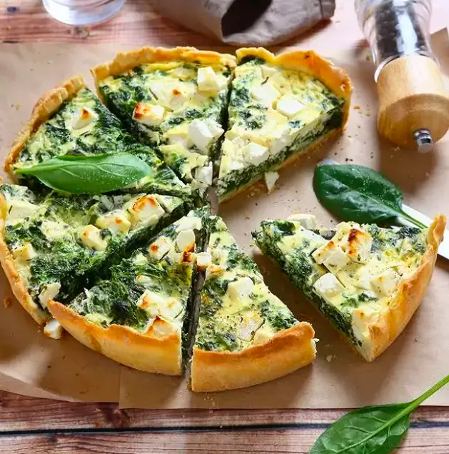 Quiche aux épinards 🥬 : une recette pleine de peps, de tendresse... et de fromage fondu 🧀