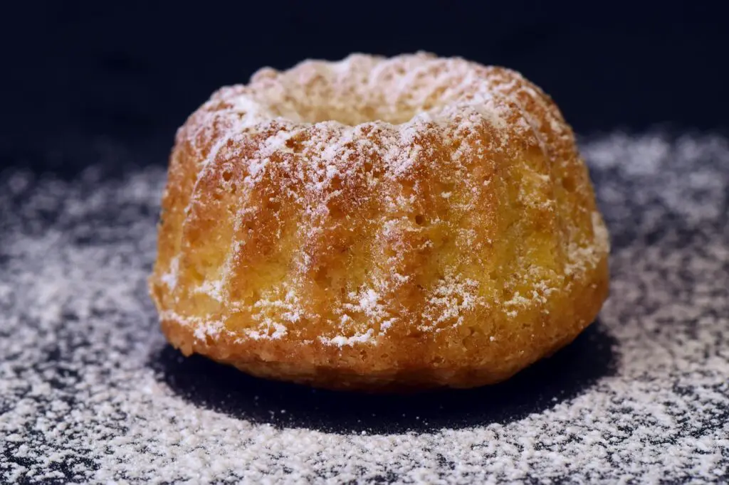 Gâteau au Yaourt : La Recette Facile, Moelleuse et Inratable !