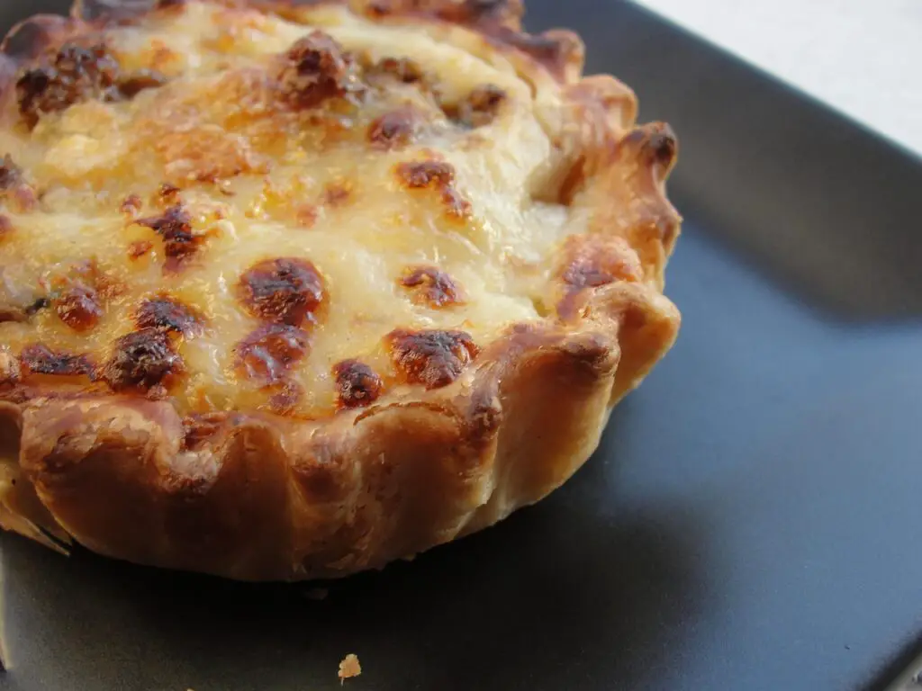 Quiche aux champignons et brocolis maison 🥦🍄 : une recette pleine de goût, de peps et de bonne humeur !