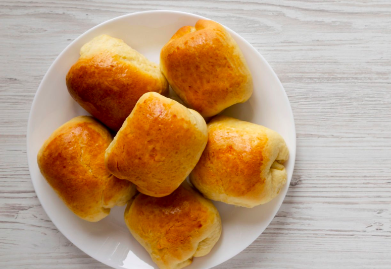 Recette des Petits Pains au Lait : Moelleux, Dorés et Irrésistibles