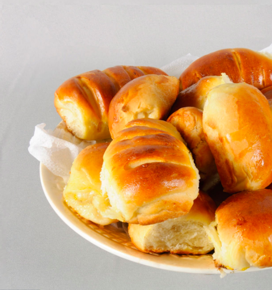 Recette des Petits Pains au Lait : Moelleux, Dorés et Irrésistibles