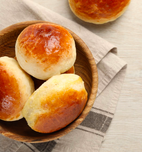 Recette des Petits Pains au Lait : Moelleux, Dorés et Irrésistibles