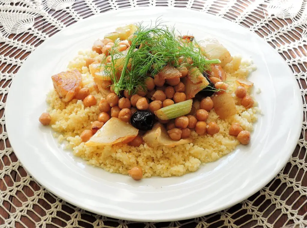 Couscous traditionnel aux légumes : un trésor culinaire aux mille saveurs