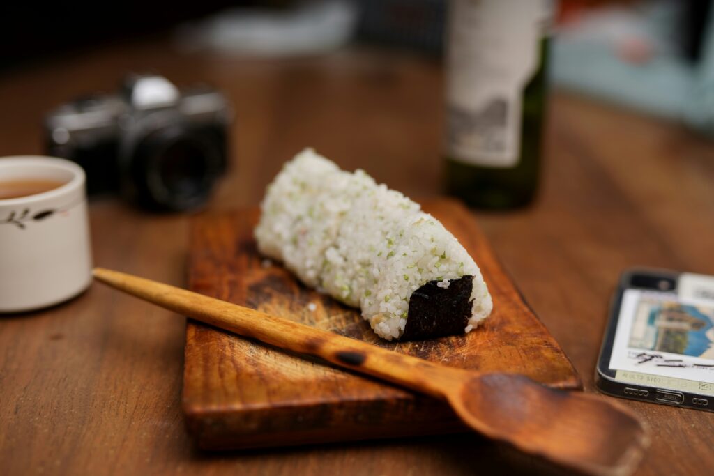 Onigiri Maison : Les Boulettes de Riz Faciles et Délicieuses 🍙🇯🇵