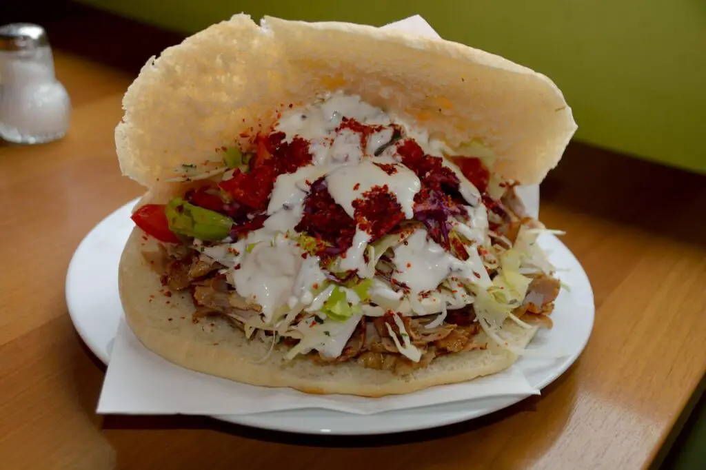 Kebab Maison : Le Roi du Sandwich Fait Maison, Version Gourmande