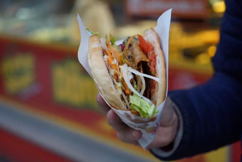 Kebab Maison : Le Roi du Sandwich Fait Maison, Version Gourmande