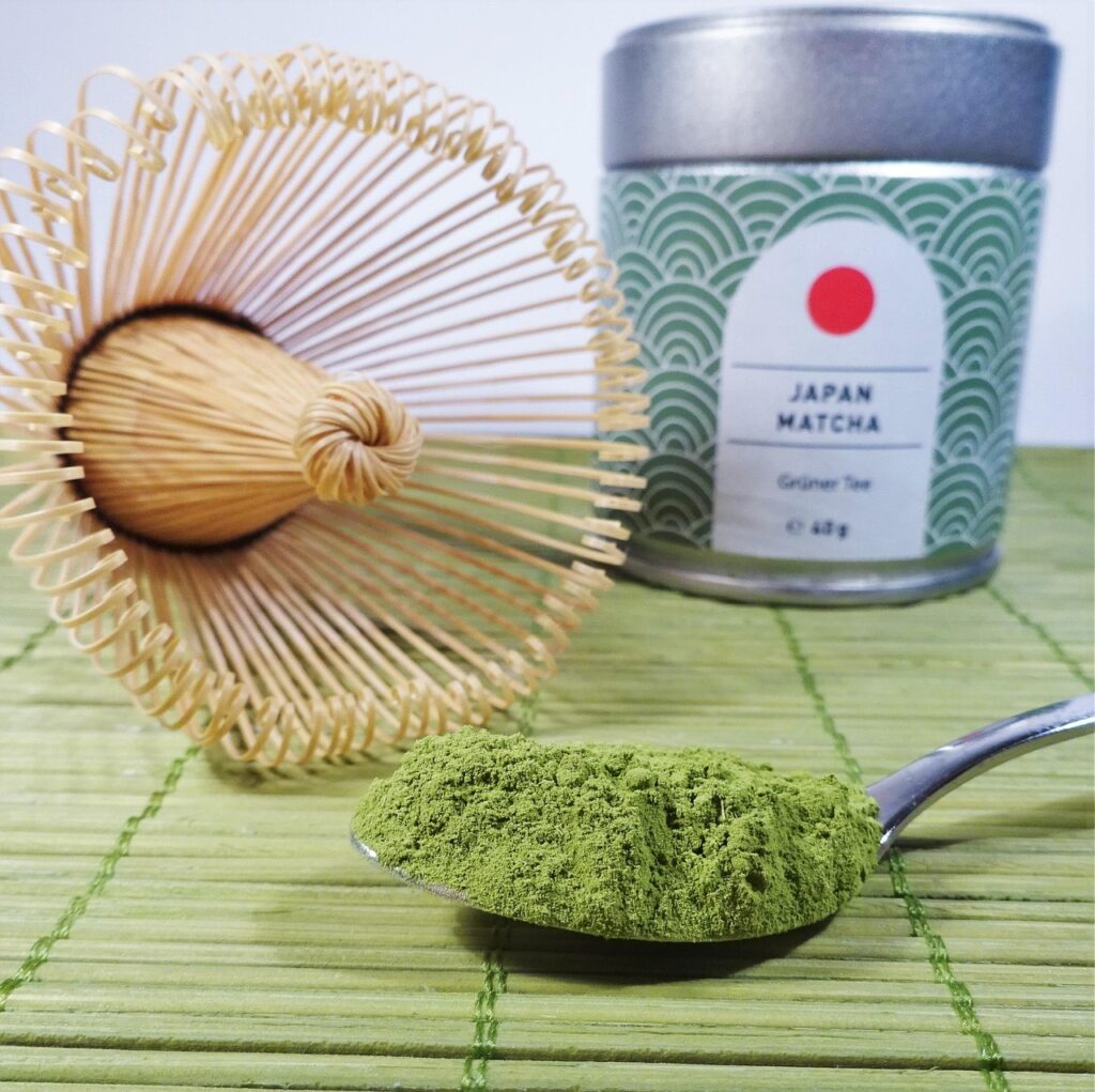 Iced Matcha Espresso Fusion : Une Boisson Unique et Revigorante