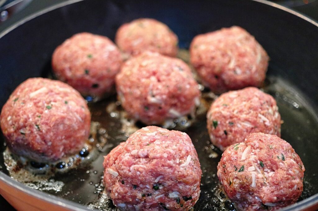 Boulettes de Viande Maison : Un Grand Classique Qui Fait l’Unanimité