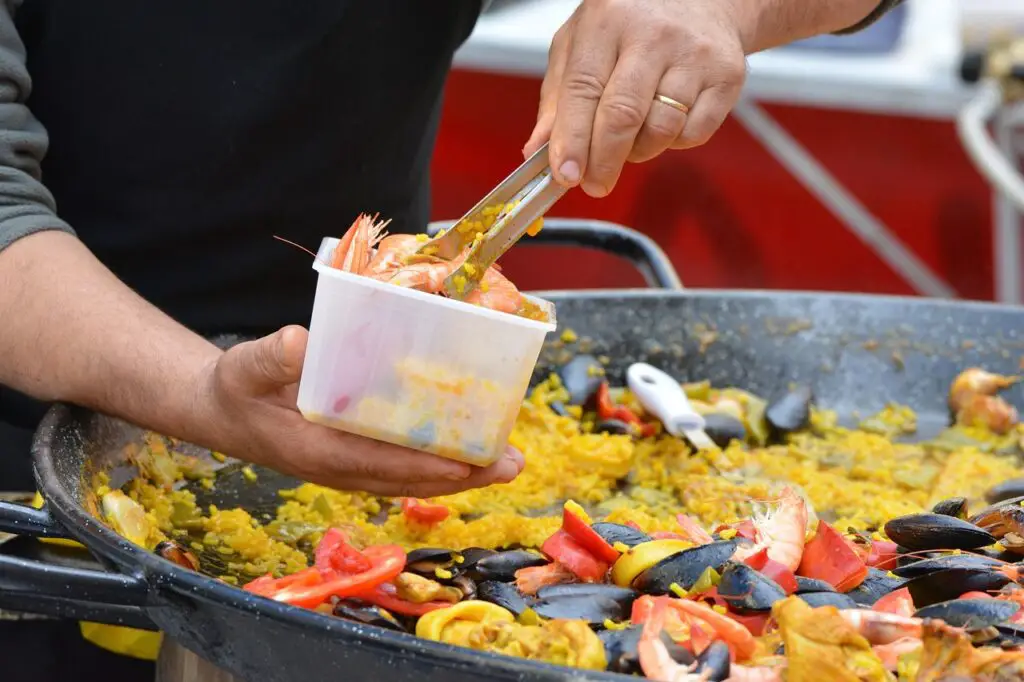 La vraie paëlla espagnole 🥘 : la recette du bonheur ensoleillé