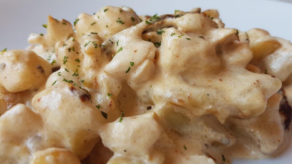 Sauce Roquefort Maison : Crémeuse, Corsée et Prête en 5 Minutes