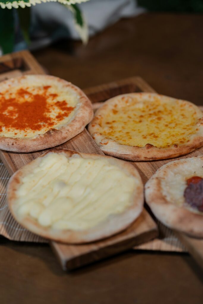 Pizza 4 Fromages : L’Alliance Parfaite des Saveurs Crémeuses