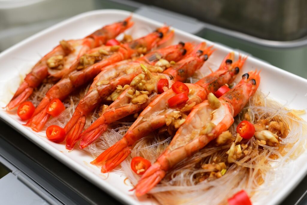 Crevettes Rôties à l’Aji Amarillo et Mangue : Explosion de Saveurs !
